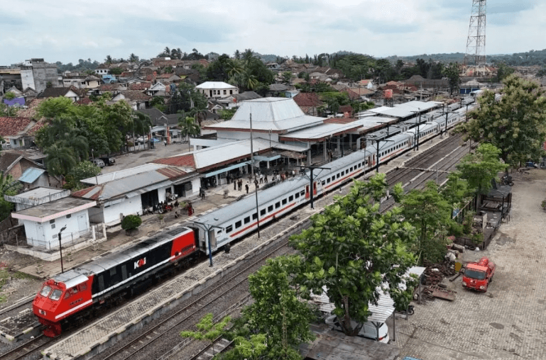 KAI Kirim 25 Unit Sarana Kereta untuk Perkuat Layanan Penumpang di Lampung dan Sumatra Selatan