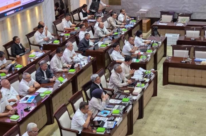 DPR RI Usulkan Awardee LPDP Jurusan Tertentu Boleh Bekerja di Luar Negeri