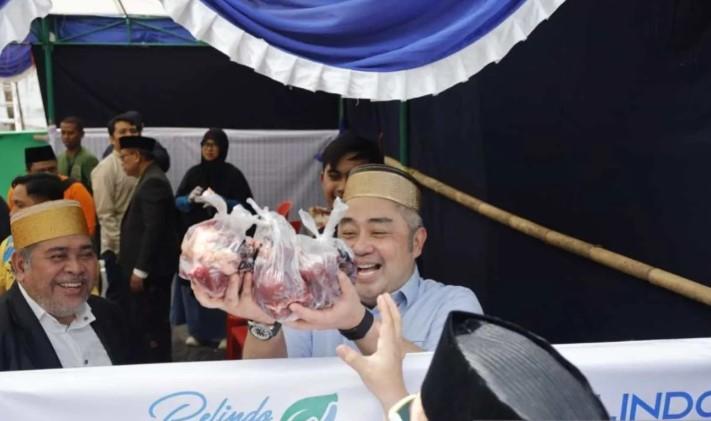 Pelindo Regional 4 Sembelih 35 Sapi Kurban untuk Dibagikan ke Masyarakat