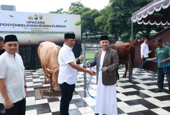 Polda Jatim Salurkan 149 Hewan Kurban untuk Pondok Pesantren dan Masyarakat di Idul Adha 1447 Hijriah