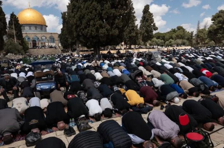 Umat Muslim Padati Masjid Al Aqsa Saat Rayakan Idul Adha 1447 Hijriah