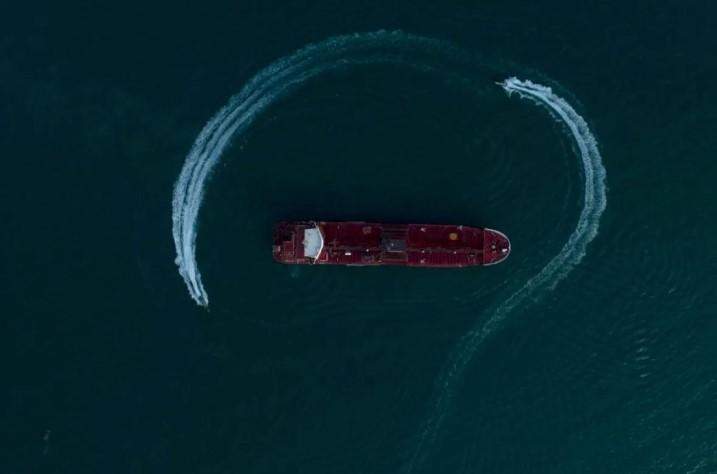IRGC Klaim 23 Kapal Melintasi Selat Hormuz di Bawah Pengawasan Iran