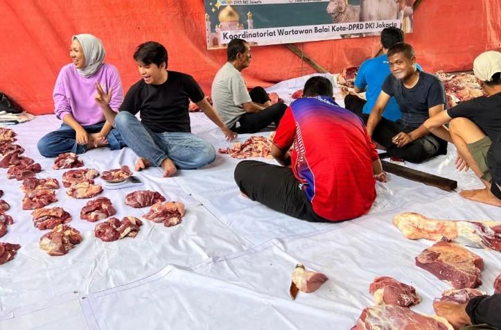Balkoters Sembelih Enam Hewan Kurban dan Bagikan Daging untuk Warga serta Anggota
