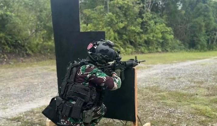 Korpasgat TNI AU Asah Kemampuan Menembak Reaksi Cepat di Papua