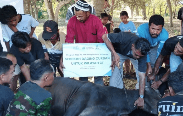 PLN EPI Salurkan 1.000 Paket Daging Kurban untuk Masyarakat Wilayah 3T di Maluku dan NTT
