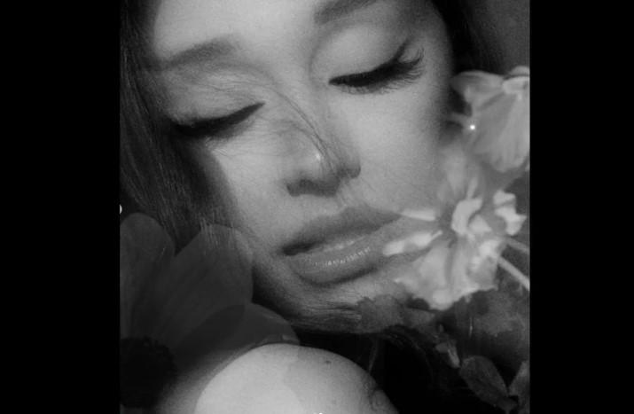 Lagu Baru Ariana Grande Puncaki Jajak Pendapat Musik Billboard Jelang Rilis Album "Petal"