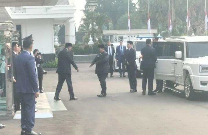 Prabowo Tiba di Persemayaman Ryamizard Ryacudu, Kemhan Gelar Penghormatan Terakhir Secara Militer
