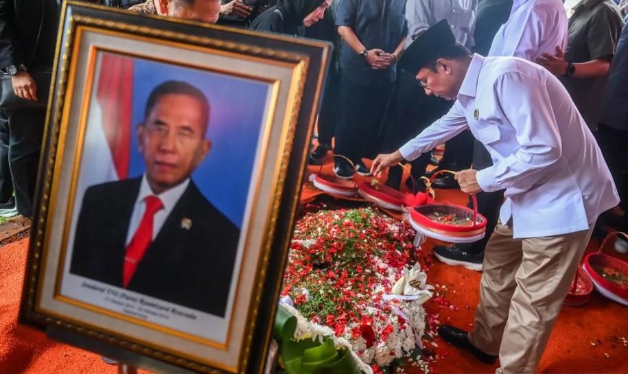 Ibas Kenang Pesan Jenderal Rumput Ryamizard Ryacudu Usai Pemakaman di TMP Kalibata