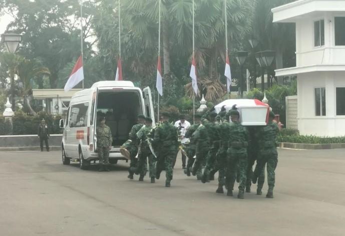 Jenazah Ryamizard Ryacudu Diberangkatkan ke TMP Kalibata untuk Dimakamkan Secara Militer