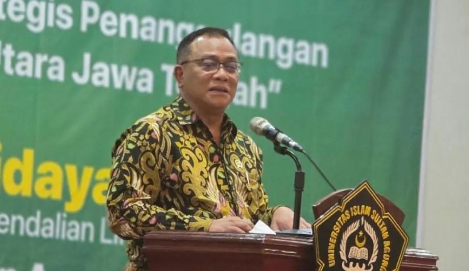 Tanggul Laut Raksasa Dinilai Tak Cukup, Menteri LH Tekankan Perubahan Perilaku dan Pengelolaan Air Tanah