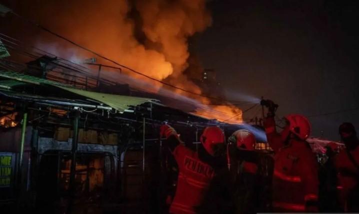 Kebakaran Kemayoran Bikin 620 Warga Kehilangan Tempat Tinggal, Ratusan Petugas Dikerahkan