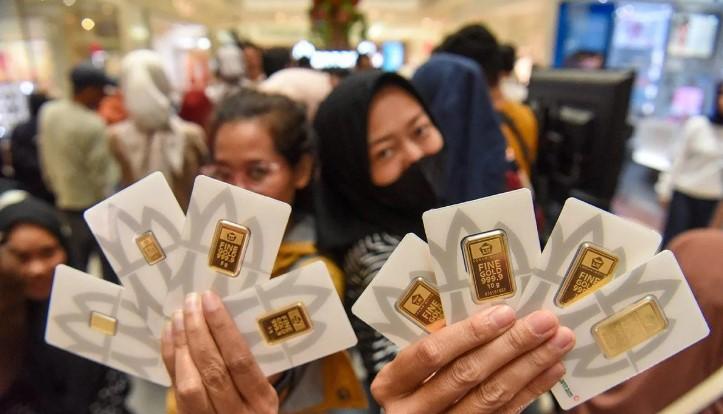 Harga Emas Antam Turun Rp25.000, Kini Dibanderol Rp2,774 Juta per Gram
