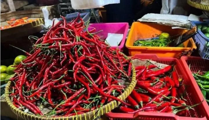 Harga Cabai Rawit Nasional Tembus Rp75.650 per Kg, Telur Ayam Rp30.400 per Kg