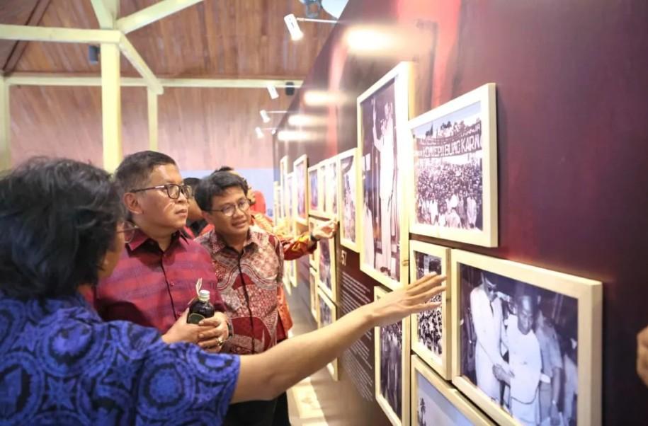 PDIP Gelar Pameran Bung Karno di Rangkasbitung, Hasto dan Amir Hamzah Soroti Nilai Pancasila dan Keadilan