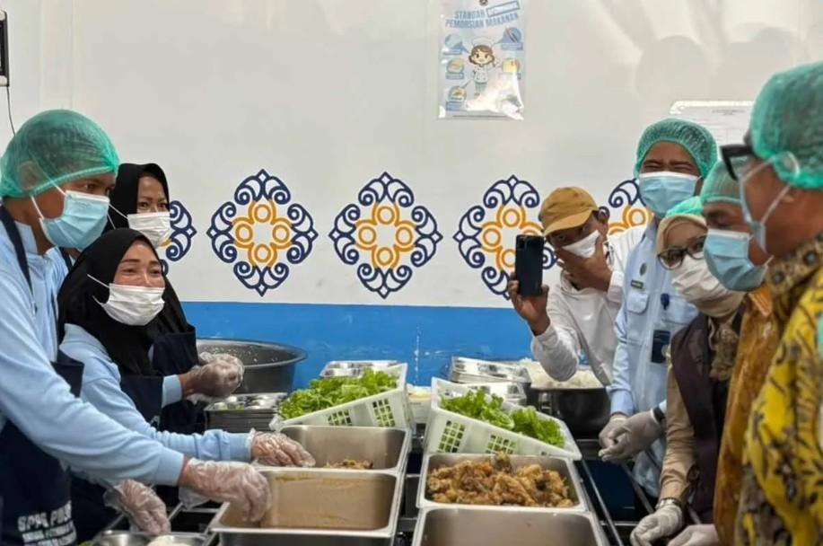 Mendukbangga Wihaji Tinjau SPPG Pulonas 02 di Aceh Tenggara untuk Pastikan Program Makan Bergizi Gratis Tepat Sasaran