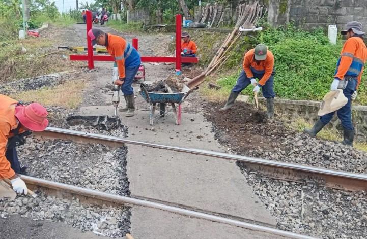 KAI Tutup 116 Perlintasan Berisiko, Percepat Pengurangan Titik Rawan Kecelakaan Kereta Api