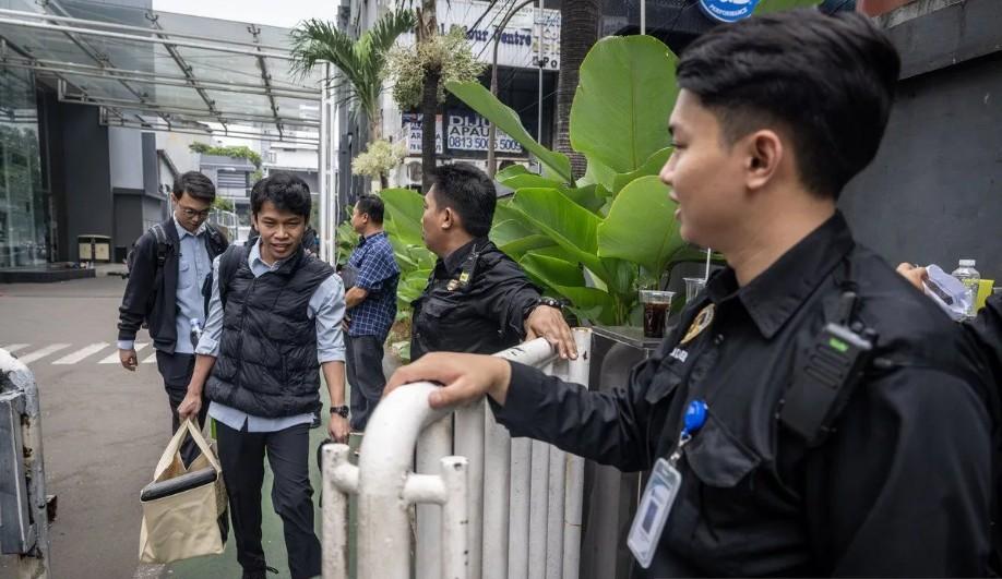 Mensesneg Prasetyo Hadi Minta Publik Tunggu Proses Hukum Terkait Penggeledahan Kantor BGN