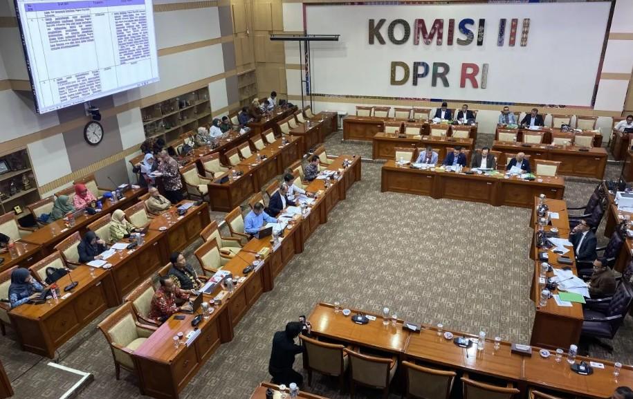 Pemerintah Serahkan 112 DIM RUU Polri ke DPR, Sebanyak 20 Poin Jadi Fokus Pembahasan