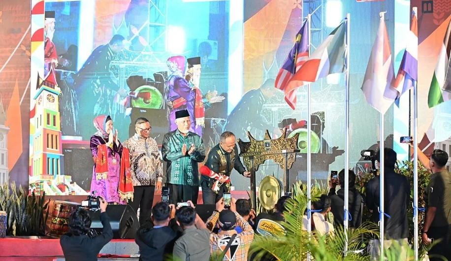 Bukittinggi Sambut Delegasi 38 Negara di IMLF 2026 yang Bertepatan dengan Peringatan 100 Tahun Jam Gadang