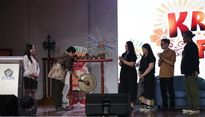 Wamenbud Giring Sebut Budaya Bisa Jadi Sumber Inspirasi Mahasiswa untuk Berkarya dan Berinovasi