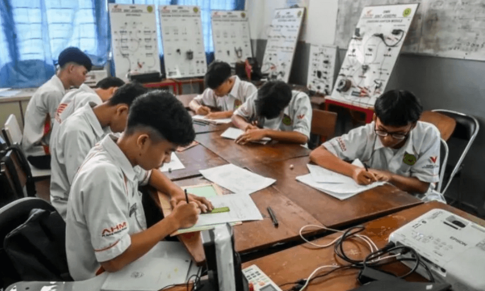 DKI Jakarta Gratiskan 103 Sekolah Swasta untuk Perluas Akses Pendidikan bagi Hampir 24 Ribu Siswa