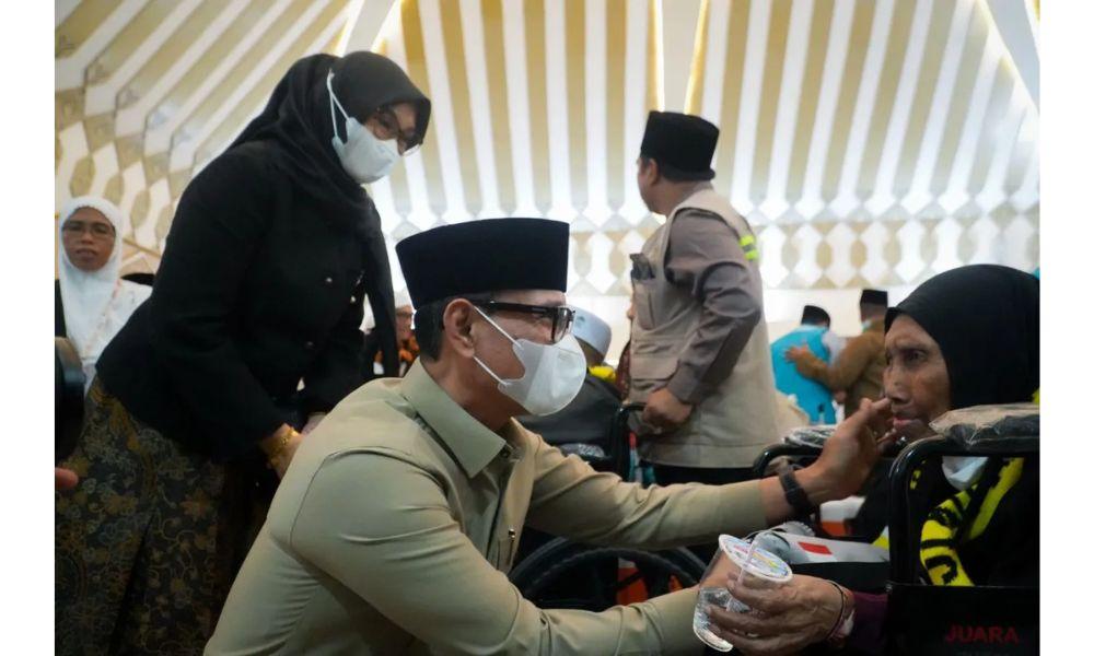 392 Jamaah Haji Kota Mataram Tiba Sehat, Wali Kota Apresiasi Disiplin dan Kebersamaan Selama di Tanah Suci