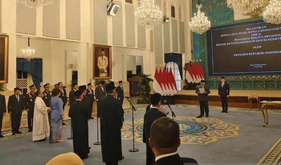 Prabowo Lantik Nanik S. Deyang sebagai Kepala BGN, Agustina Arumsari dan Trenggono Jadi Wakil Kepala