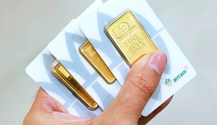 Harga Emas Antam Naik Rp5.000 per Gram pada Senin Pagi, Buyback Ikut Menguat