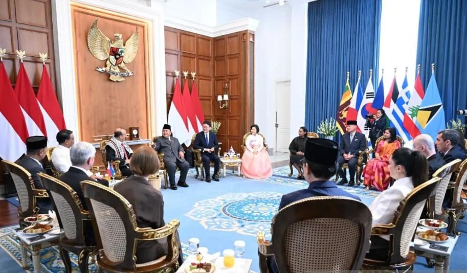 Presiden Prabowo Terima Delapan Duta Besar, Negara Sahabat Ingin Perkuat Kemitraan dengan Indonesia