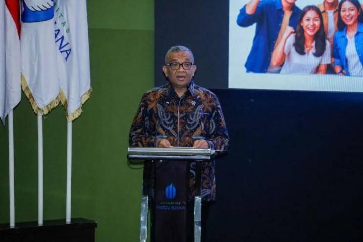 Wamenaker Afriansyah Ajak Mahasiswa Perkuat Kompetensi dan Sertifikasi Hadapi Dunia Kerja