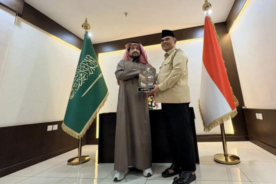 PPIH Arab Saudi Raih Penghargaan Adahi atas Keberhasilan Fasilitasi Pembayaran Dam Jamaah Haji Indonesia