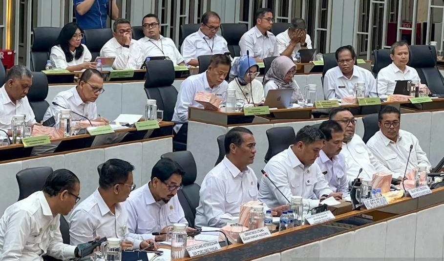 Menteri Pertanian Andi Amran Sulaiman Mengusulkan Tambahan Anggaran Rp22,43 Triliun untuk Perkuat Program Prioritas 2027