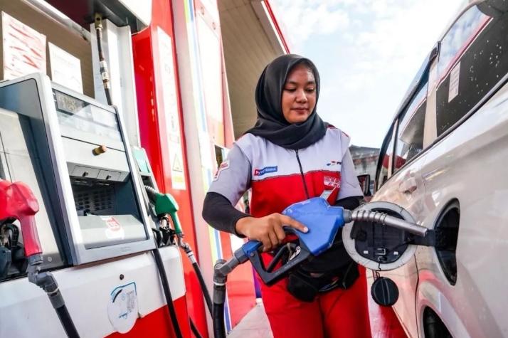 Ekonom Sarankan Bansos Tunai untuk Menjaga Daya Beli Masyarakat di Tengah Kenaikan Pertamax