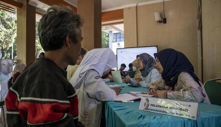 Pemprov Jawa Barat Perpanjang Pengisian Data PCMB hingga Malam Ini untuk Masuk SMA dan SMK