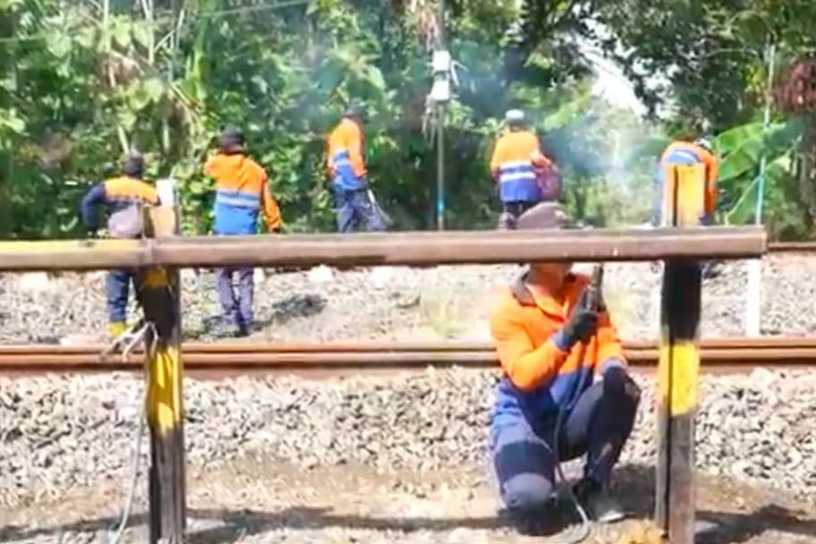 KAI Menutup 119 Perlintasan Sebidang Prioritas untuk Menekan Risiko Kecelakaan pada 2026