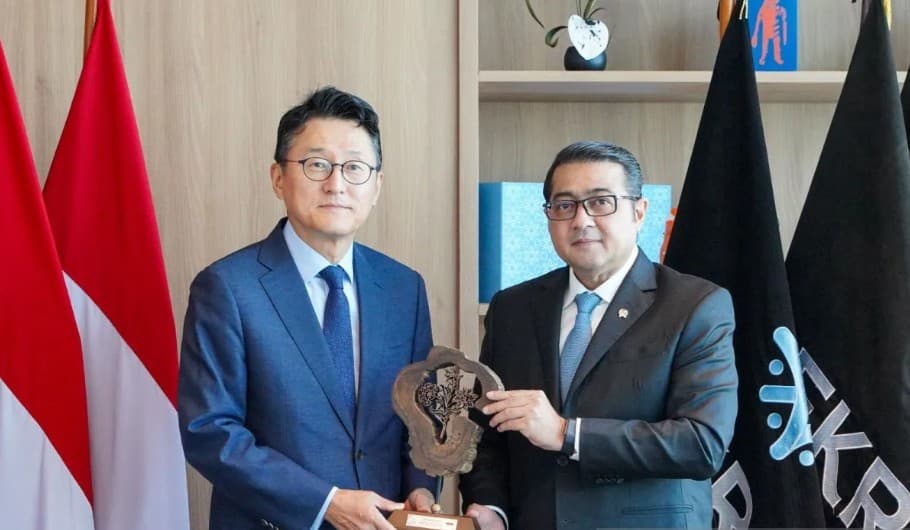 Teuku Riefky Harsya dan Yoon Soon-gu Membahas Penguatan Kerja Sama Ekonomi Kreatif Indonesia-Korea Selatan