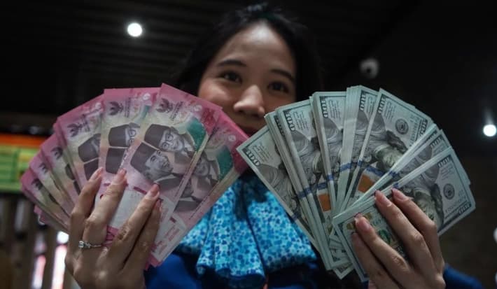 Rupiah Menguat ke Rp17.930 per Dolar AS setelah Respons Positif Pasar terhadap Kenaikan BI-Rate