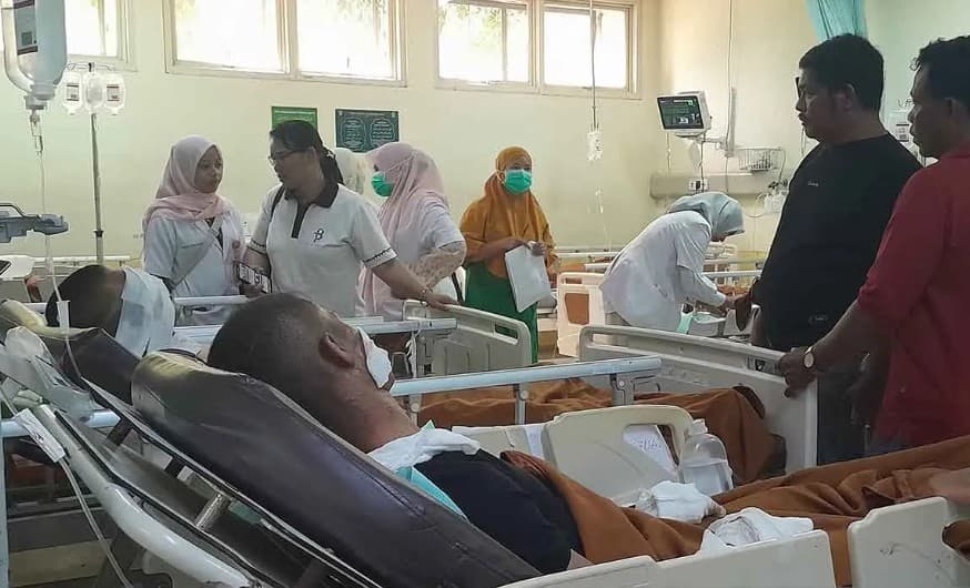 Ledakan KMP Aceh Hebat 2 di Pelabuhan Ulee Lheue Mengakibatkan Belasan Taruna dan ABK Dievakuasi ke Rumah Sakit