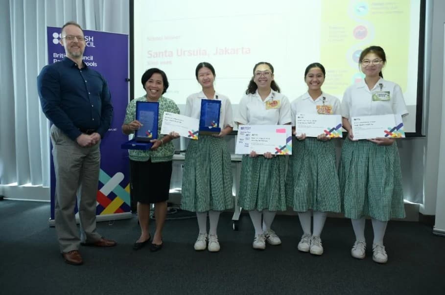 SMA Santa Ursula Jakarta Menjadi Juara Asia Timur Lewat Proyek SNAP Week yang Soroti Pengurangan Sampah Plastik