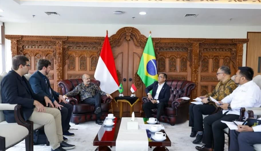 Kemdiktisaintek dan Brasil Perkuat Kolaborasi Semikonduktor, Kedirgantaraan, serta Biofuel untuk Pengembangan Talenta
