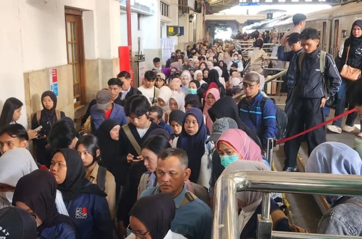 KAI Daop 2 Bandung Menyediakan 63.875 Tempat Duduk untuk Libur Akhir Pekan dan Tahun Baru Hijriah