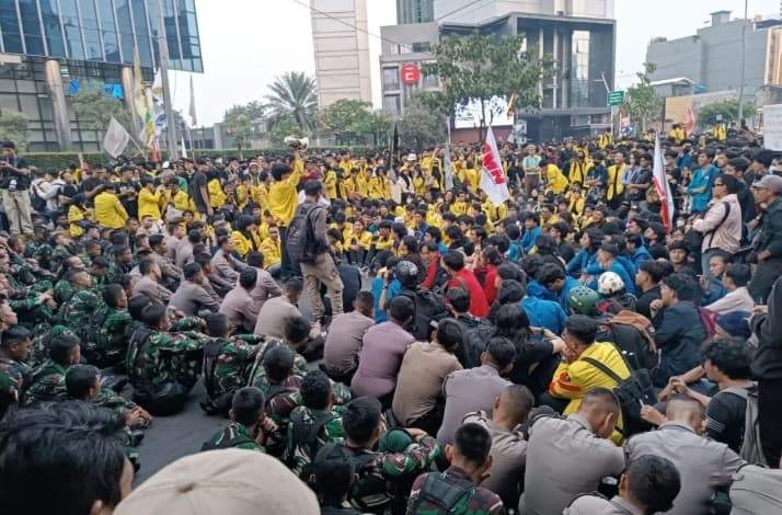 Kapuspen TNI Menegaskan Pengerahan Personel saat Aksi Demonstrasi Dilakukan atas Permintaan Kepolisian