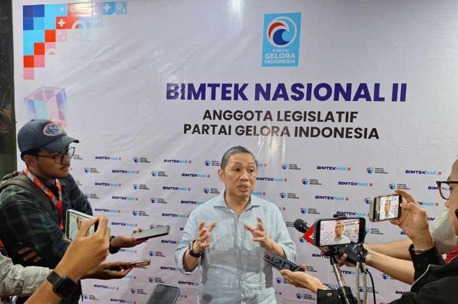 Anis Matta Menegaskan Partai Politik Harus Menjadi Mesin Perubahan Sosial dan Bukan Sekadar Mengikuti Arus