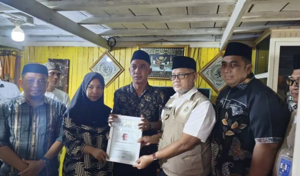 Menteri Haji dan Umrah RI Mengunjungi Keluarga Jamaah Haji Asal Maros yang Wafat di Arab Saudi