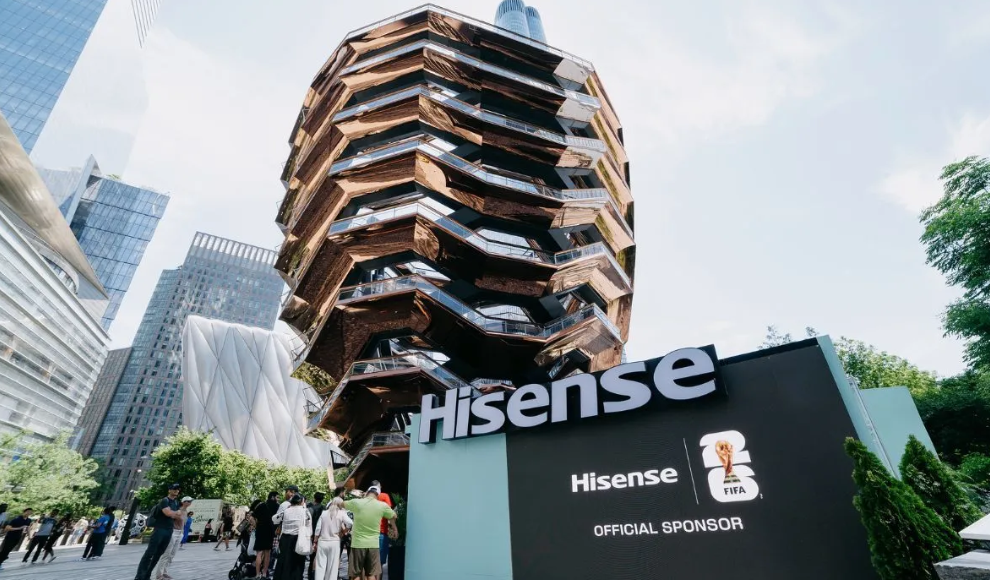 Hisense Menggelar Instalasi Interaktif RGB di New York untuk Meriahkan FIFA World Cup 2026