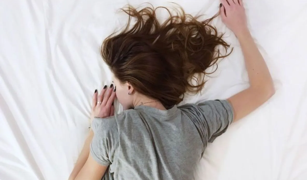 Posisi Tidur Telentang dan Perbaikan Pernapasan Disebut Dapat Membantu Mengurangi Air Liur Menetes Saat Tidur