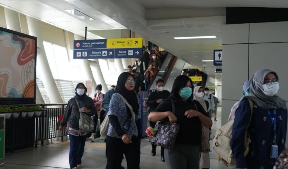KAI Menyesuaikan Jadwal LRT Jabodebek pada Jam Sibuk Pagi untuk Tingkatkan Kenyamanan Penumpang
