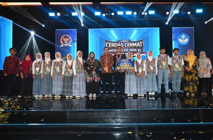 SMAN 1 Bontang Menangi LCC Empat Pilar Kalimantan Timur dan Siap Wakili Provinsi ke Tingkat Nasional