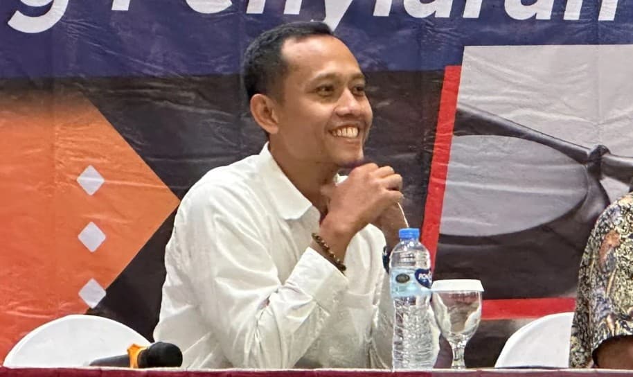 KPI Pusat Menegaskan Televisi Nasional Tetap Meliput Demonstrasi Mahasiswa dan Membantah Tudingan Kooptasi Media