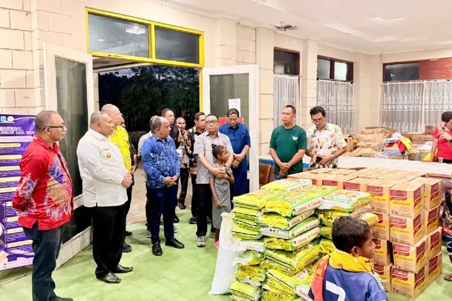 Pemerintah Provinsi Papua Menyalurkan Bantuan Kemanusiaan bagi Korban Ledakan Bom Peninggalan Perang Dunia II di Biak